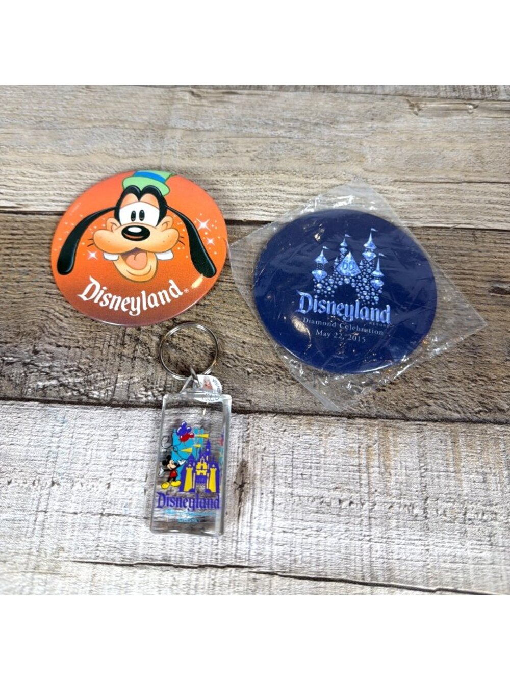Vintage Disneyland Disney Lot Set Blue Diamond 60th Magnet Goofy Button Keychain - Picture 13 of 13